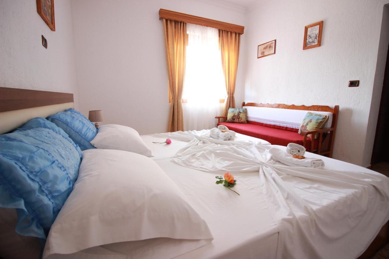 Grandma's 招待所 Gjirokaster
